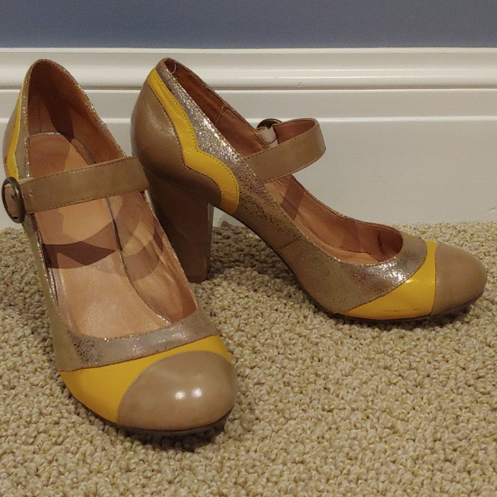 Yellow/Gold/Nude Mary Jane shoes size 40